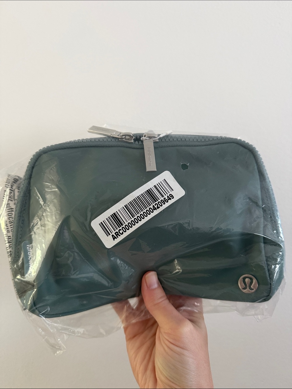 Lululemon Everywhere Belt Bag 2L Tidewater Teal NWT